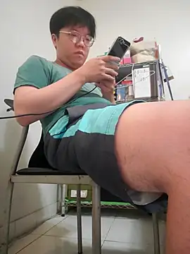 Snapshot of ksshp9502 chatting on November 24, 2025, 2:39 pm ksshp9502 online show from November 24, 2025, 2:39 pm