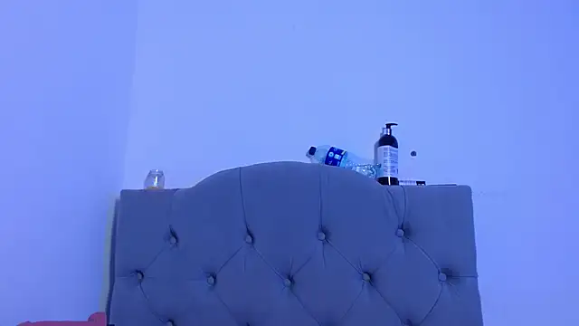 Red-moon1 online show from January 30, 2025, 5:17 pm