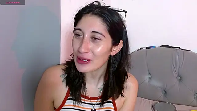 Red-moon1 online show from October 23, 2025, 4:12 am