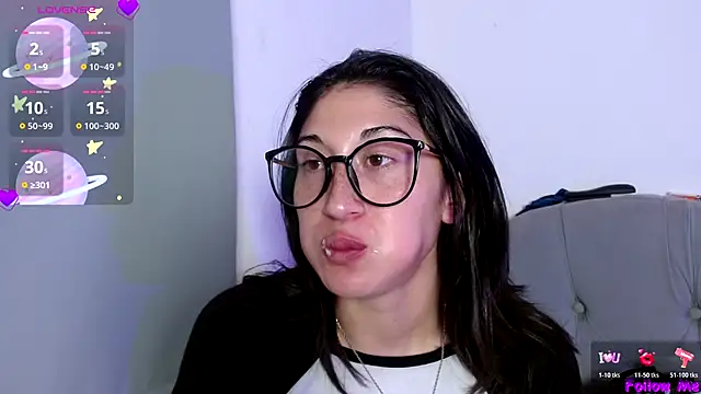 Red-moon1 online show from November 23, 2025, 4:23 am