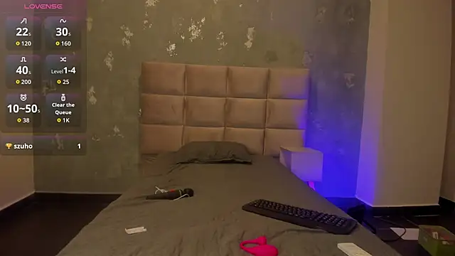 Megan browns1 online show from November 3, 2025, 1:12 pm