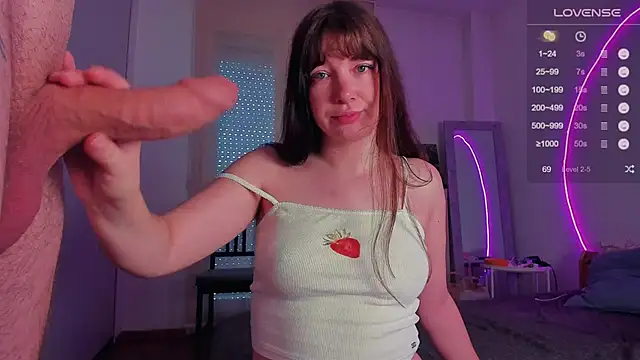 alicekaneky online show from October 28, 2025, 7:01 am