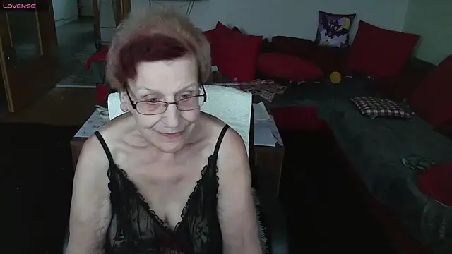 HeisseomaOriginal online show from October 26, 2025, 8:09 am