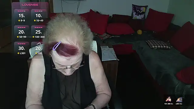 HeisseomaOriginal online show from November 16, 2025, 8:20 am