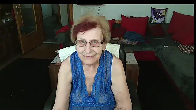 HeisseomaOriginal online show from April 8, 2026, 9:31 am