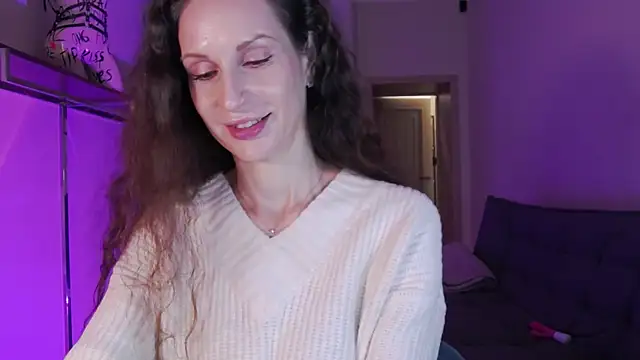 Mila Anders online show from October 5, 2025, 4:44 am