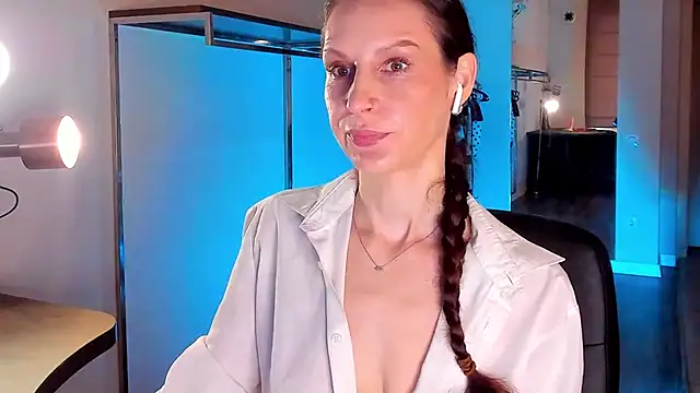 Mila Anders online show from March 22, 2026, 5:55 am