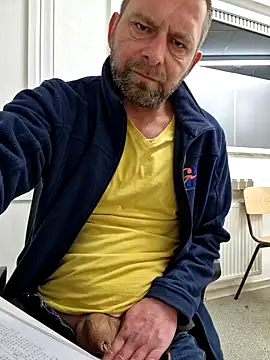 Mjn34 online show from February 17, 2025, 6:42 am