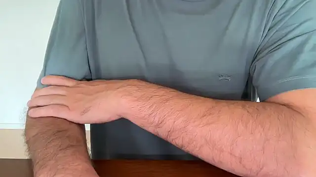 Snapshot of qualunque_21 chatting on September 15, 2025, 4:07 pm qualunque 21 online show from September 15, 2025, 4:07 pm