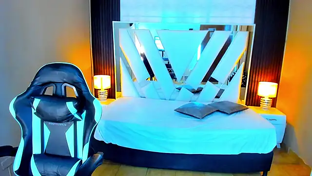 Linda4Petite online show from January 16, 2026, 6:34 pm