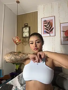 CameronCollins  online show from March 5, 2025, 7:49 pm