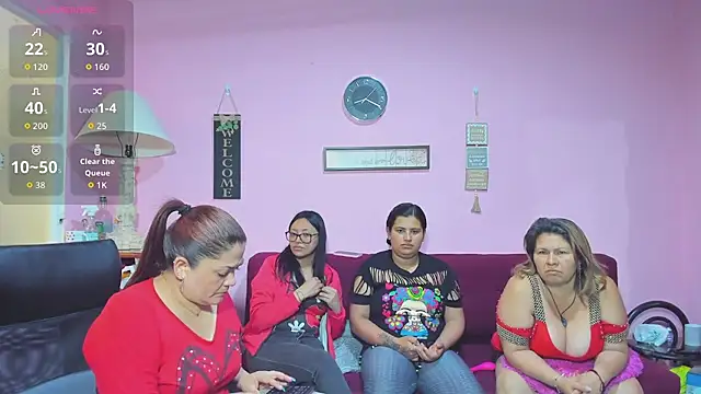 Snapshot of lesbiancuple chatting on October 3, 2025, 1:19 pm lesbiancuple online show from October 3, 2025, 1:19 pm