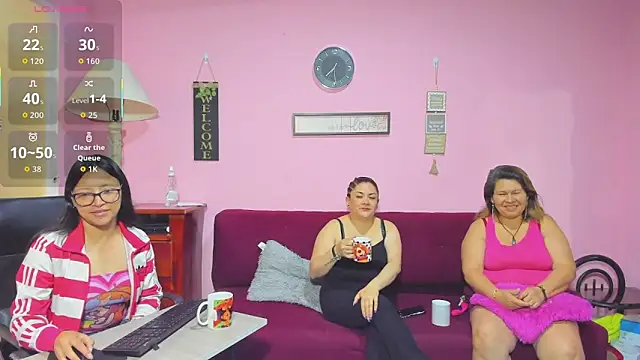 Snapshot of lesbiancuple chatting on October 8, 2025, 12:25 pm lesbiancuple online show from October 8, 2025, 12:25 pm