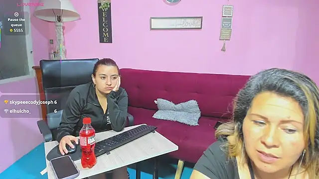 Snapshot of lesbiancuple chatting on October 10, 2025, 12:42 am lesbiancuple online show from October 10, 2025, 12:42 am