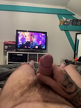 Snapshot of RenaudS-02 chatting on October 27, 2025, 6:17 am RenaudS-02 online show from October 27, 2025, 6:17 am