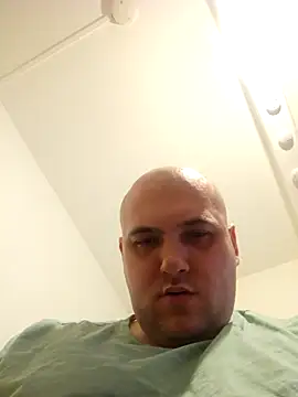 mario890605 online show from February 6, 2026, 10:46 pm