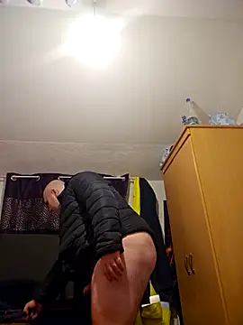 mario890605 online show from February 23, 2026, 6:16 pm