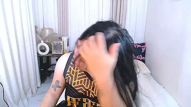 Mimi Cums online show from October 27, 2025, 1:04 pm