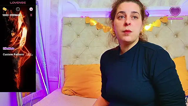 KarinaNoir online show from February 15, 2026, 5:15 am