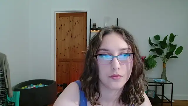 Snapshot of NaughtyRapunzel7 chatting on December 9, 2024, 12:19 pm NaughtyRapunzel7 online show from December 9, 2024, 12:19 pm