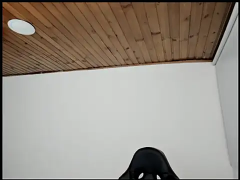 kayortiiz online show from February 15, 2025, 12:37 am