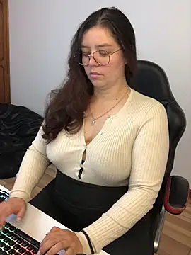 kayortiiz online show from April 12, 2026, 1:21 am