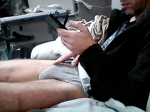 Snapshot of mickzizi chatting on January 7, 2025, 7:42 am mickzizi online show from January 7, 2025, 7:42 am