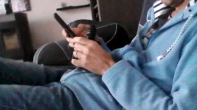 Snapshot of mickzizi chatting on October 7, 2025, 8:00 am mickzizi online show from October 7, 2025, 8:00 am