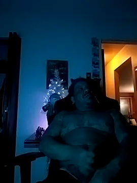 Snapshot of yellowwetfox chatting on December 22, 2024, 2:28 am yellowwetfox online show from December 22, 2024, 2:28 am