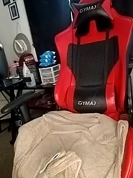 Snapshot of yellowwetfox chatting on February 16, 2025, 8:43 am yellowwetfox online show from February 16, 2025, 8:43 am