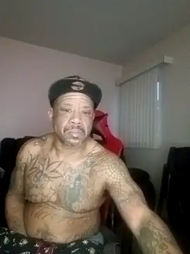 Snapshot of yellowwetfox chatting on February 4, 2026, 2:12 pm yellowwetfox online show from February 4, 2026, 2:12 pm