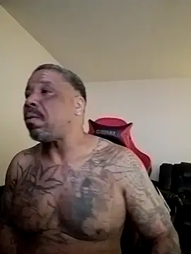 yellowwetfox online show from March 18, 2026, 1:47 pm