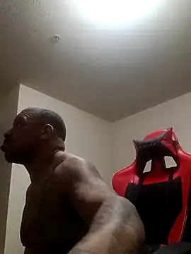 yellowwetfox online show from March 25, 2026, 6:52 am