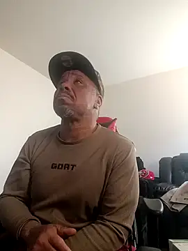 yellowwetfox online show from March 29, 2026, 4:29 pm