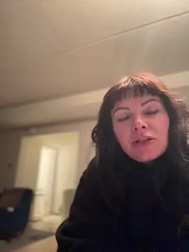 annablisss online show from March 18, 2025, 6:03 am