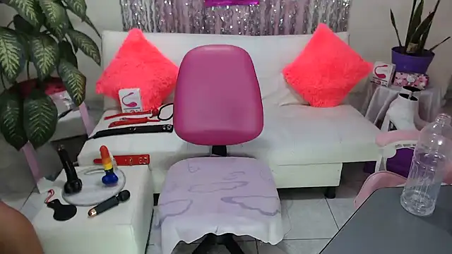 Snapshot of _pamelasam chatting on February 23, 2025, 9:11 am  pamelasam online show from February 23, 2025, 9:11 am
