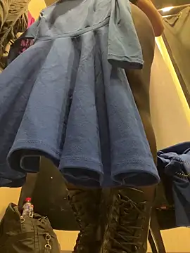 CrazzyChicks online show from March 5, 2025, 8:43 am