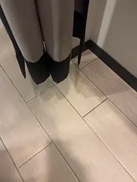 CrazzyChicks online show from February 26, 2026, 5:50 am