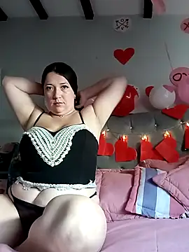 isabella rossse online show from February 12, 2025, 1:59 pm