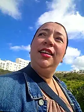 isabella rossse online show from February 25, 2026, 12:48 pm