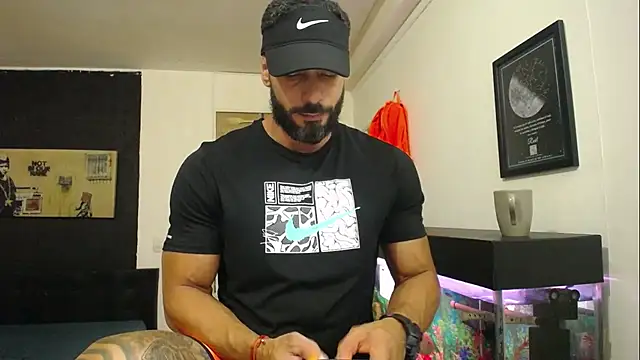 romeolovedark online show from February 17, 2025, 3:04 am