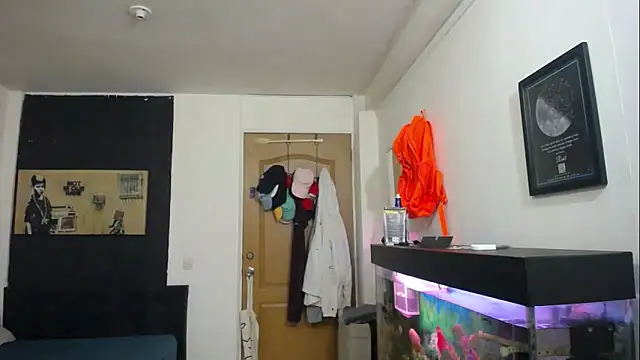 romeolovedark online show from March 7, 2025, 2:36 am