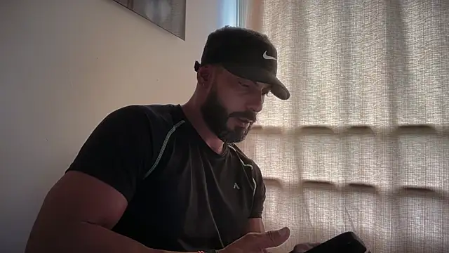 romeolovedark online show from February 20, 2026, 7:47 pm