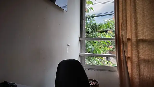 romeolovedark online show from April 2, 2026, 9:34 pm