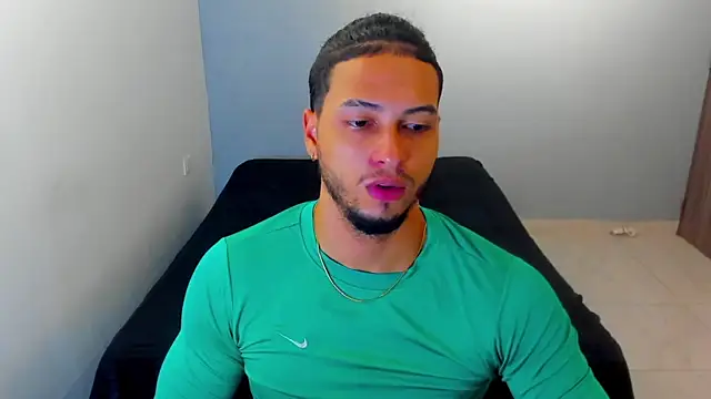 Snapshot of Kris_Khalifa69 chatting on February 3, 2026, 2:00 pm Kris Khalifa69 online show from February 3, 2026, 2:00 pm