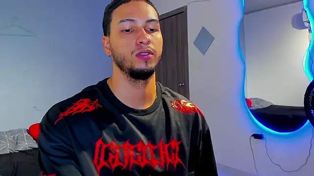 Snapshot of Kris_Khalifa69 chatting on February 4, 2026, 2:56 pm Kris Khalifa69 online show from February 4, 2026, 2:56 pm