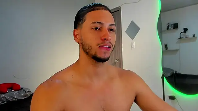 Snapshot of Kris_Khalifa69 chatting on February 13, 2026, 4:03 pm Kris Khalifa69 online show from February 13, 2026, 4:03 pm