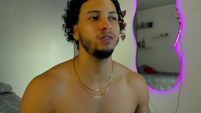 Snapshot of Kris_Khalifa69 chatting on February 19, 2026, 2:18 am Kris Khalifa69 online show from February 19, 2026, 2:18 am