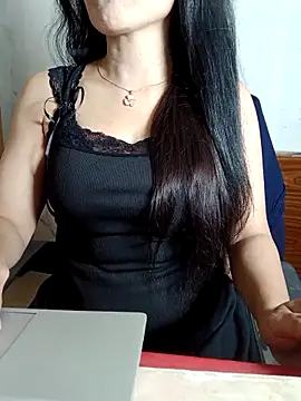 Snapshot of Chanchal--Navya chatting on May 10, 2026, 5:40 pm Chanchal--Navya online show from May 10, 2026, 5:40 pm