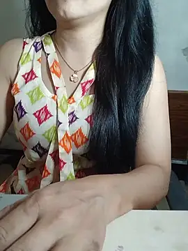 Snapshot of Chanchal--Navya chatting on June 3, 2026, 6:02 pm Chanchal--Navya online show from June 3, 2026, 6:02 pm